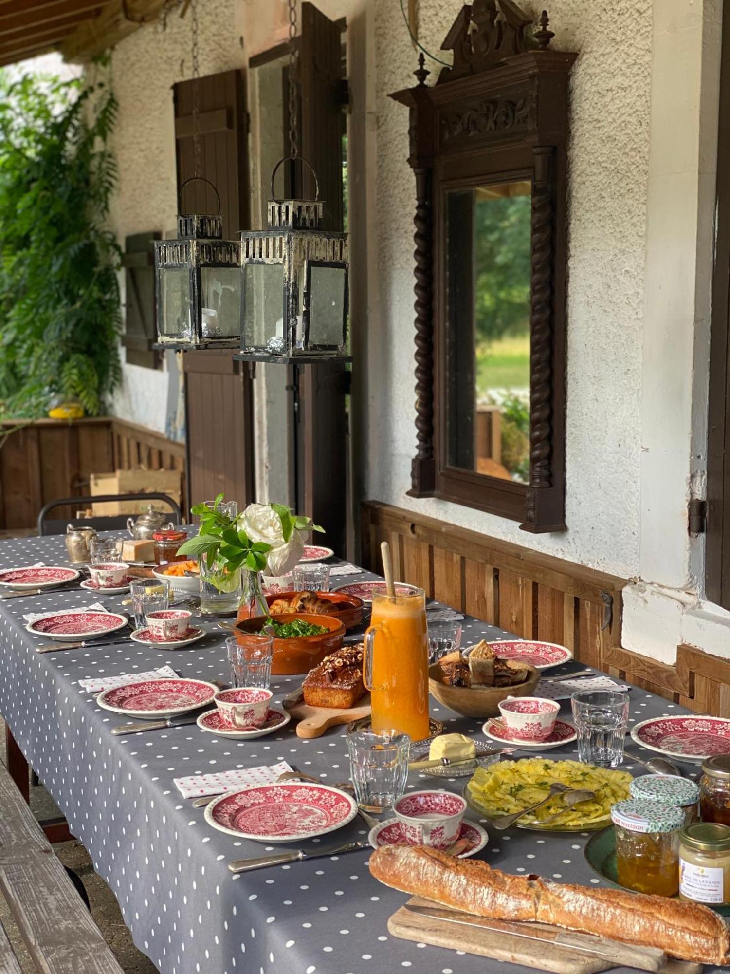 Hotel La Ferme Du Miouat Saint-Julien-en-Born Esterno foto